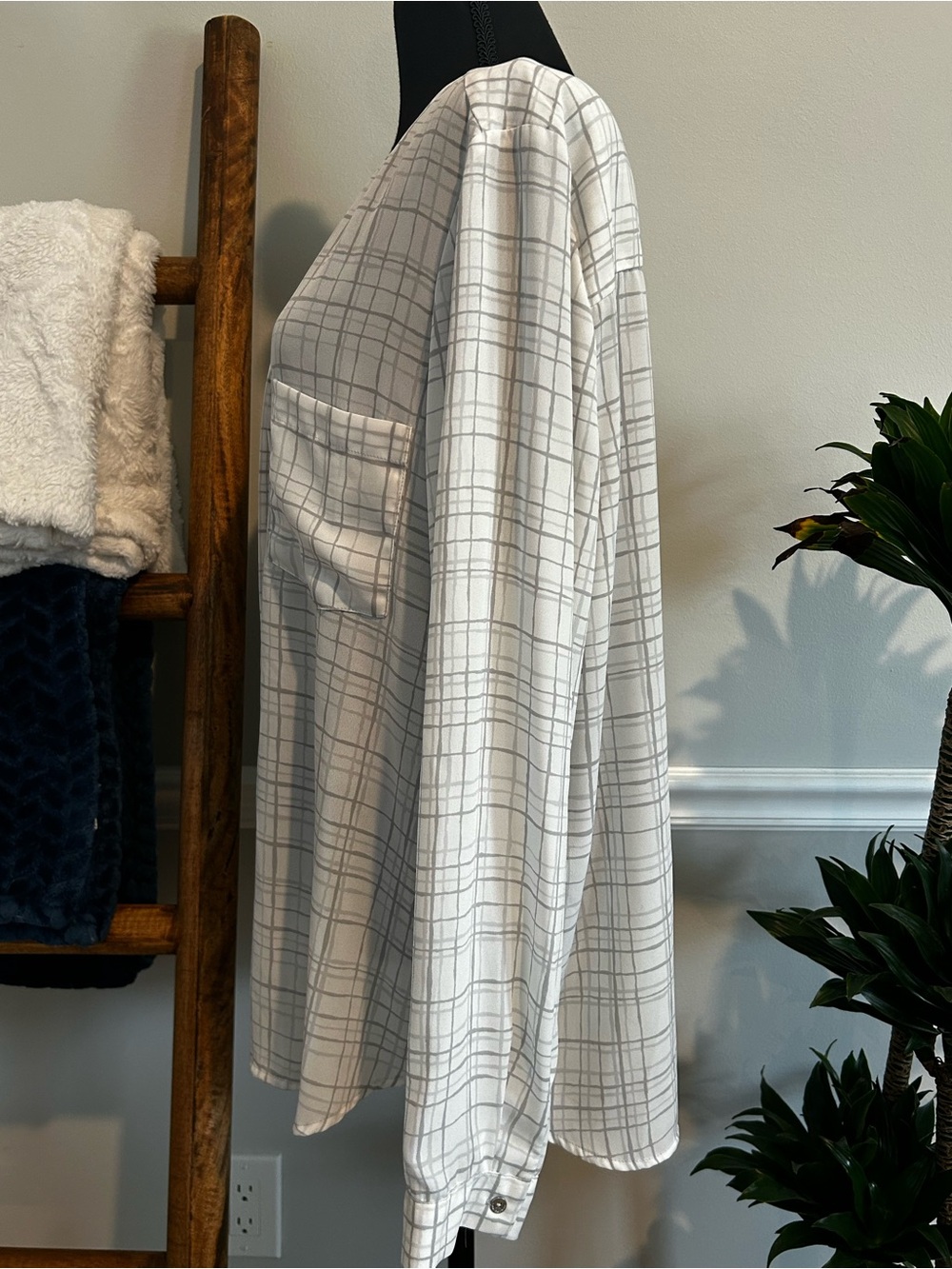 Calvin Klein Jeans White Button-Down Shirt with Gray Grid Size XL - Picture 6 of 8